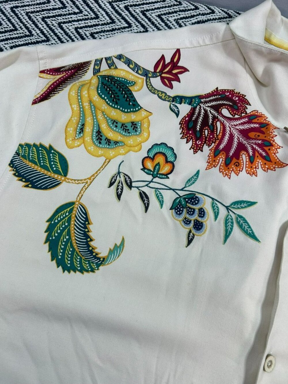 Tommy Bahama Men's XXL Original Fit Silk Shirt Floral Design White Multicolor - Picture 5 of 9